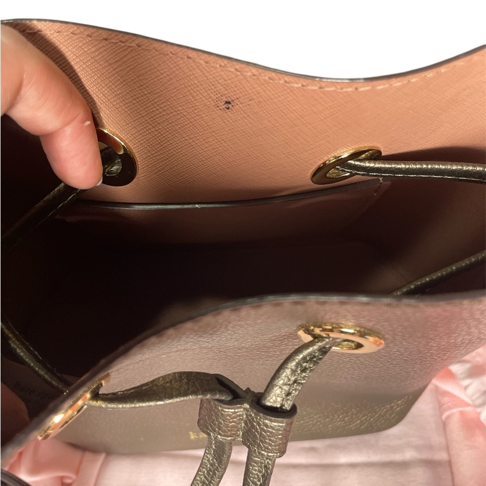 Kate Spade Eva small metallic gold bucket crossbody bag - Picture 7 of 11